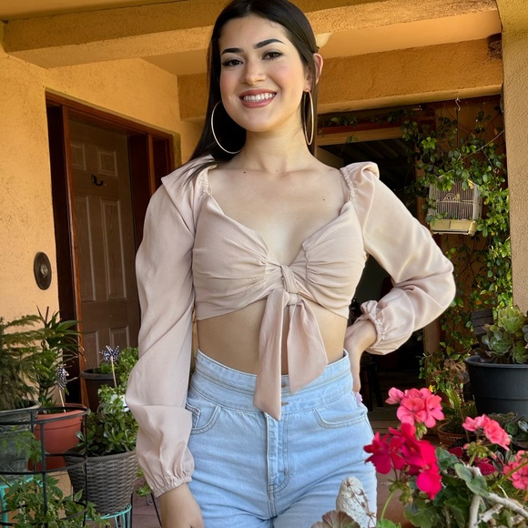Tan Tie Front Long Sleeve Crop Top NWT - Picture 2 of 7